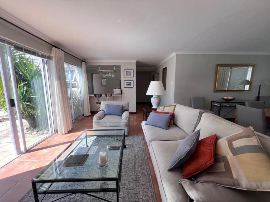 To Let 2 Bedroom Property for Rent in Bantry Bay Western Cape